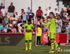 开云体育下载-关于转折点！曼联更衣室发声，欧联今夜攻防权衡，质疑声仍在，赛程密集仍需轮换的信息