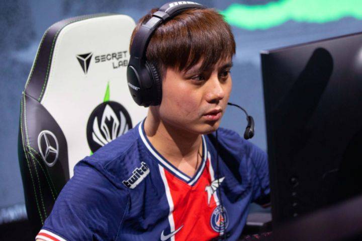 开云-这也行？夏洛特黄蜂更衣室发声备战德甲那不勒斯国际比赛日状态回暖，Karsa关键时刻惊艳表现的简单介绍